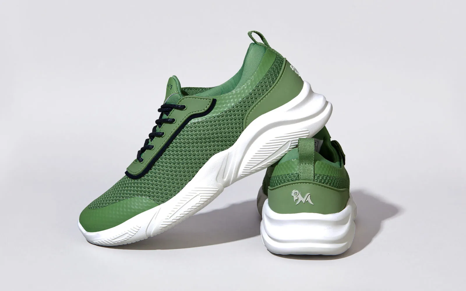 Max Hybrid Sneakers