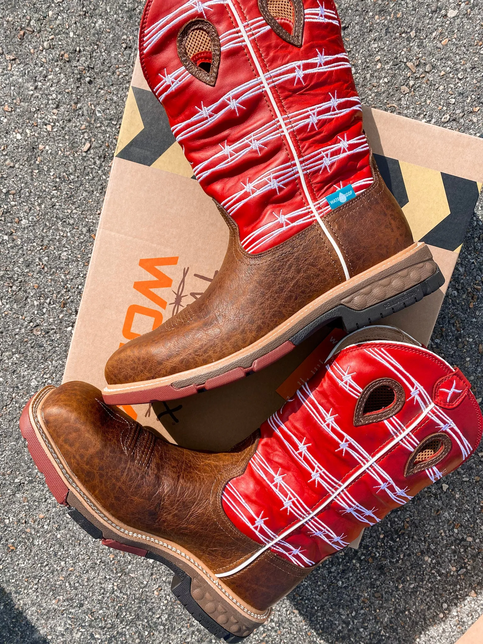 TWISTED X WATERPROOF NANO TOE WESTERN BOOT IN RED BARB WIRE