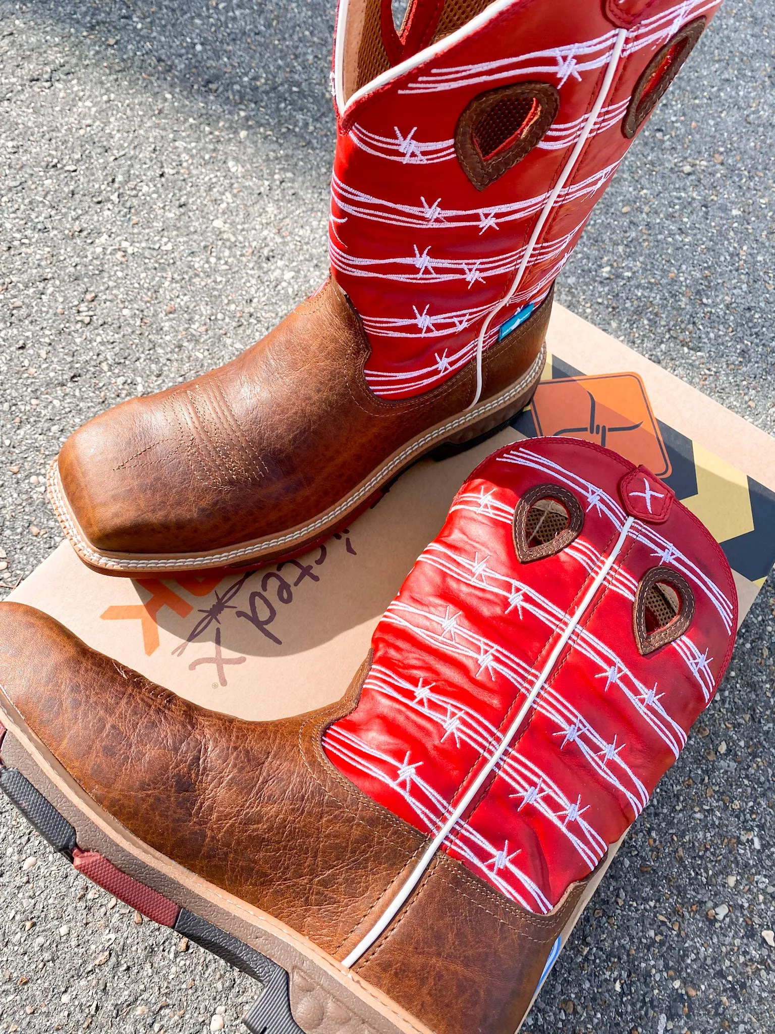 TWISTED X WATERPROOF NANO TOE WESTERN BOOT IN RED BARB WIRE